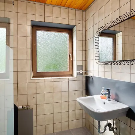Apartment Haus Erika 1 *
